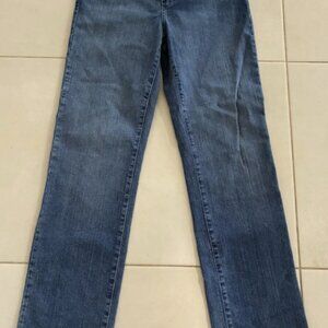 Beautiful NYDJ Not your daughter's jeans - Sz8